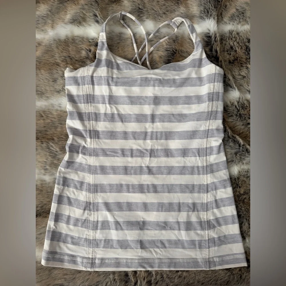 LuLuLemon Size 4 Striped Gray Women's Top Built In Bra